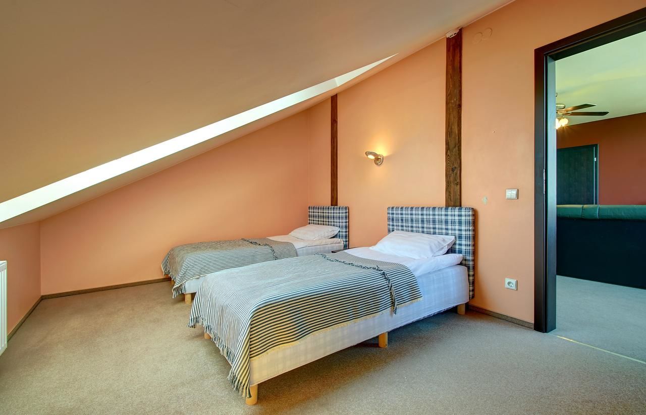 Отели типа «постель и завтрак» Aerohotel Вильнюс-25